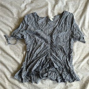 Blue flowery blouse 💙